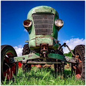 Poszterek 30x30 Régi traktor a tisztáson