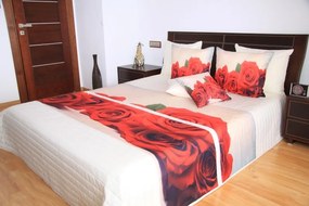 Piros és krémszínű ágytakaró, vörös rózsákkal