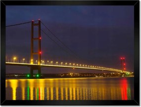 Poszterek keretben 40x30 Gyönyörűen megvilágított függőhíd az éjszakai órákban