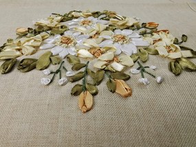 Hímzett terítő Százszorszépek 40x110 cm TiaHome