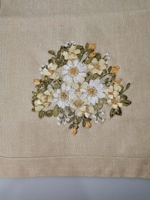 Hímzett terítő Százszorszépek 40x110 cm TiaHome