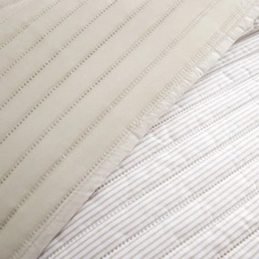 Bézs steppelt ágytakaró 220x230 cm Stripe – Catherine Lansfield