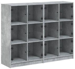 betonszürke szerelt fa könyvespolc ajtókkal 136 x 37 x 109 cm