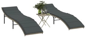 2 db világosszürke polyrattan napozóágy asztallal