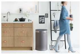 Szürke acél érintésre nyíló szemetes 40 l Touch Bin – Brabantia