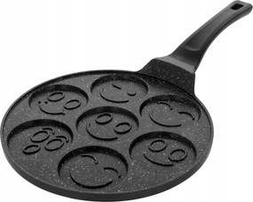 Márvány serpenyő tojásra ültetett tojás palacsinta pancakes