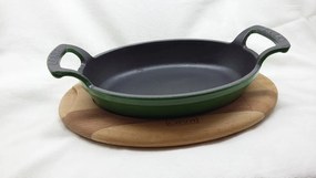 Öntöttvas serpenyő 19x14 cm fa talppal zöld