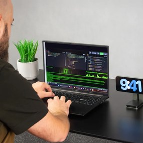 Elektromosan állítható magasságú íróasztal 120x67cm fekete | LVN System Control Flex+