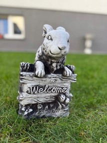 Beton kerti figura, Nyuszi Welcome felirattal