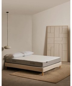 Közepes keménységű hőszabályozó hab matrac 150x190 cm Yoko – Kave Home