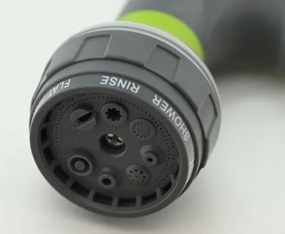 Garvia körkörös szórópisztoly 8 funkcióval és tartozékokkal, 4 db-os szett