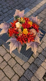 csokor nád kompozíció sír temető művirágok