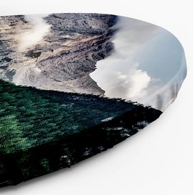 Gario Kerek vászonkép Nyaraló egy tó partján a hegyekben Méret: 80 x 80 cm