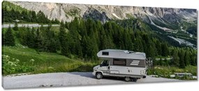 Vászonkép 100x40 Utazás lakóautóval a hegyekbe