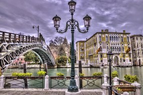 Poszter 30x20cm Lámpa az Accademia hídnál, Assaf Frank