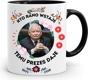 Bögre Fekete Vicces Pis Jaroslaw Kaczynski nyomott mintával