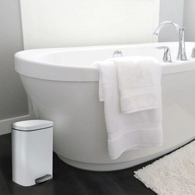 Matt fehér acél pedálos szemetes 5 l Akira – Spirella