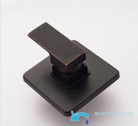 Zuhanyrendszer EYN PT12109 LED-világítással, falba süllyesztett sárgaréz kivitelben, többféle színben