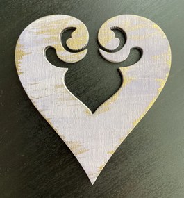 Kreatív hobbi lézervágott áttört fa antik lila-arany szív dekor motívum 7x7cm