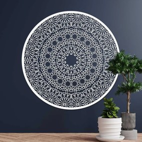 Fából készült mandala a falon | POIET