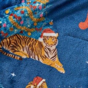Kék mikroplüss takaró karácsonyi mintával 130x170 cm Christmas Tiger – Catherine Lansfield