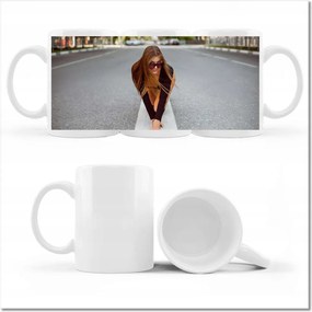 Nyomott mintás bögre Már közeledem Csaj