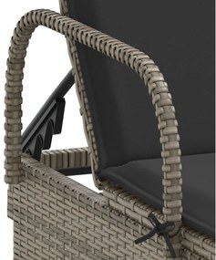 2 db világosszürke polyrattan napozóágy párnával