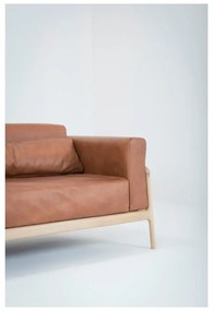 Fawn konyakbarna kanapé bivalybőrből, tömör tölgyfa szerkezettel, 240 cm - Gazzda