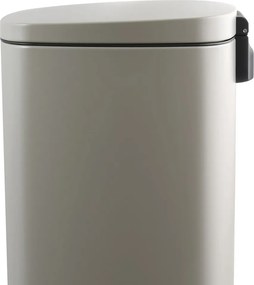 Szürkésbarna acél pedálos szemetes 50 l Akira – Spirella