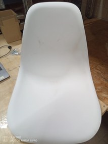 Akció Fehér OSAKA szék fekete lábakkal II. osztály