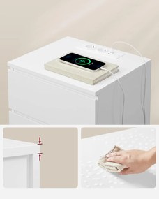 VASAGLE éjjeliszekrény 2 darabos szett, 2 hálózati aljzattal és 2 USB-porttal, fehér színben