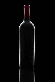Művészeti fotózás Bottle of red wine, Yuri Kriventsoff, (26.7 x 40 cm)