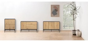 Fekete-natúr színű alacsony komód tölgyfa dekorral 120x82 cm Seaford – Actona
