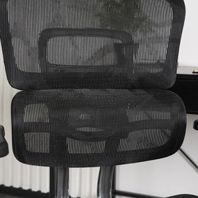 Forgószék ergonomikus kialakítással, fekete színben. NINO