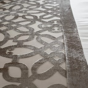 Bézs-krémszínű kétszemélyes bársony ágyneműhuzat 200x200 cm Lattice Cut – Catherine Lansfield