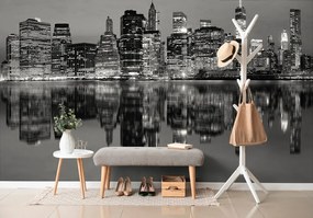 Öntapadó fotótapéta fekete fehér Manhattan tükörképe a vízben