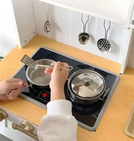 Gyermek fakonyha kiegészítőkkel, hangokkal és LED világítással