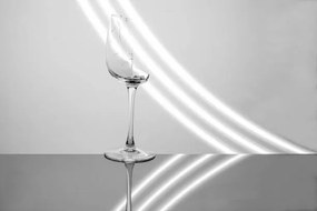 Művészeti fotózás Broken glass in the rays of, Dmitry Kuznetsov, (40 x 26.7 cm)