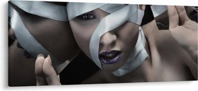 Egy nő szalaggal (120x50 cm)