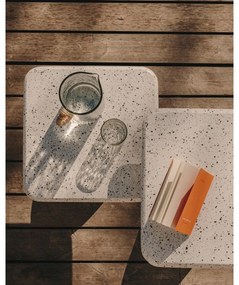 Fehér terrazzo cement dohányzóasztal 48x48 cm Saura – Kave Home