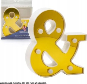 Stílusos C Led betű a belsőépítészethez