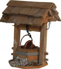 Kút tetővel és vödörrel- 12,3cm- 8-11cm-ig