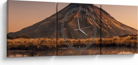 A Mount Taranaki visszaverődése, Új-Zéland (órával) (90x30 cm)