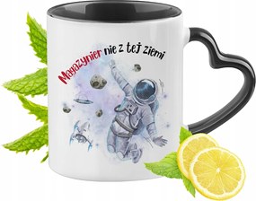 Fekete bögre szív alakú füllel Raktárosnak Ajándék