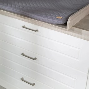 Fehér alacsony gyerek komód pelenkázó feltéttel szilfa dekorral 120x98 cm Felicia – Roba