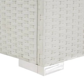 Fehér polyrattan napozóágy fekete párnával