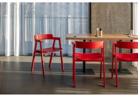 Piros tölgyfa karfás étkezőszék Flip – Gazzda