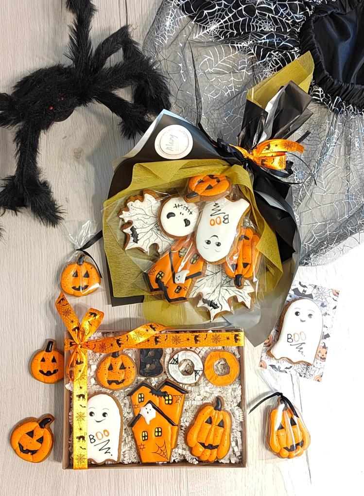 Nagyon mutatós szalag!
Minden terméket feldob!
Pl ezt a Halloween mézeskalács boxot és csokrot! 