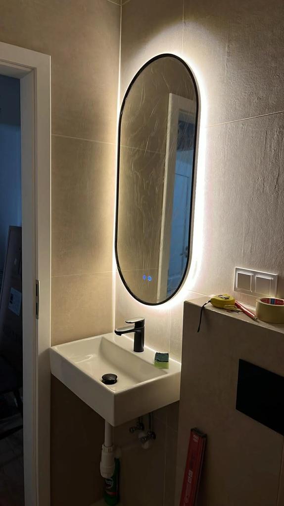 Esztétikus, jól mutató tükör, amely ár-érték arányban teljesen megfelelő. Az apró hibák nem feltűnőek, így könnyen együtt tudunk élni velük.