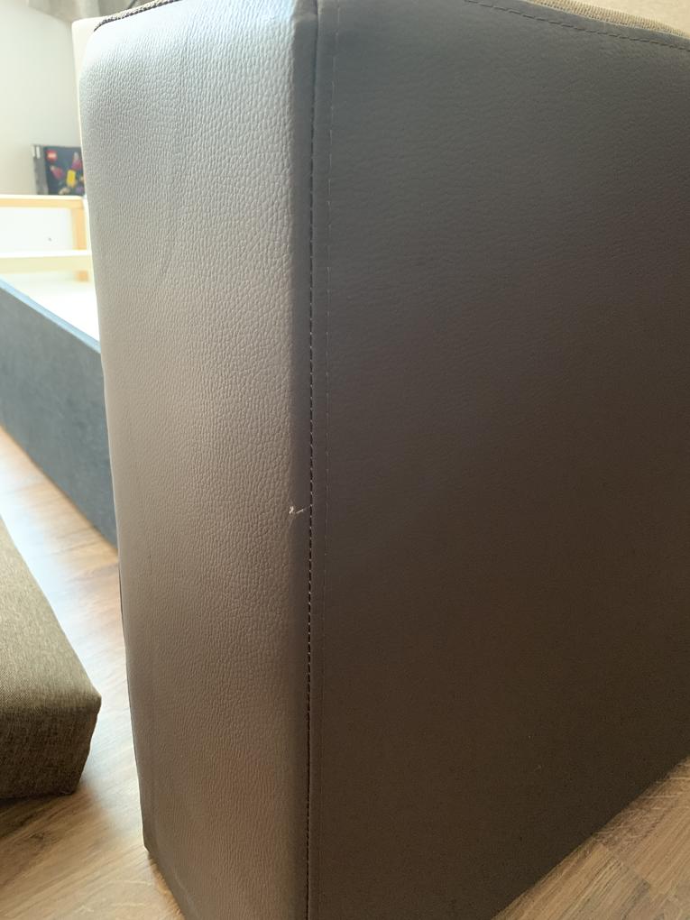 A kanapé sérülten érkezett! 